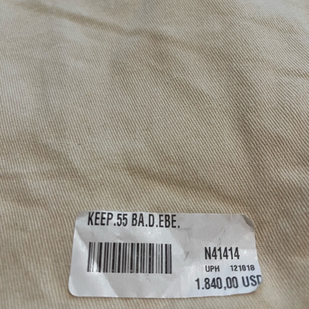 Louis Vuitton Beige and Yellow Throw Blanket - Picture 4 of 5